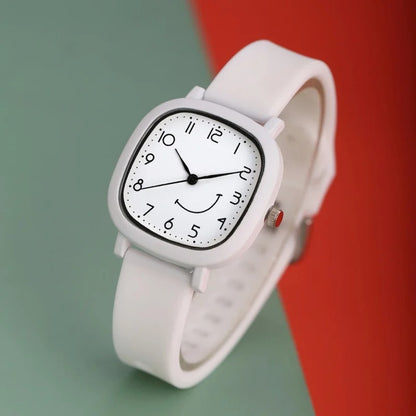 New women's fashionable,cute, minimalist, and versatile silicone wristband quartz watch