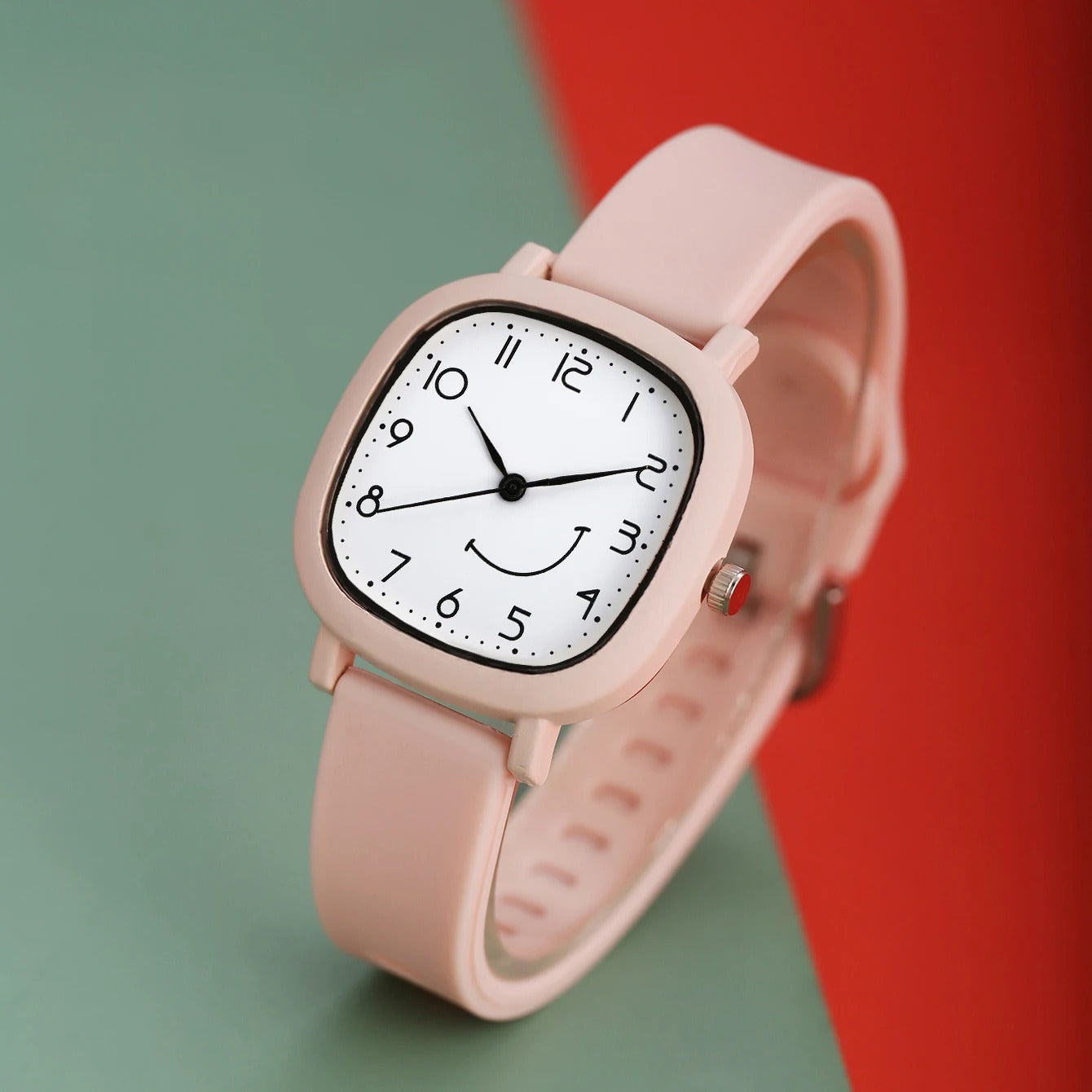 New women's fashionable,cute, minimalist, and versatile silicone wristband quartz watch